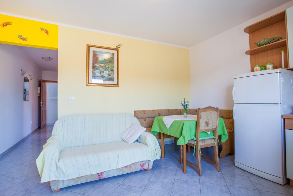 Apartments Tatjana Đảo Đảo Cres Ngoại thất bức ảnh